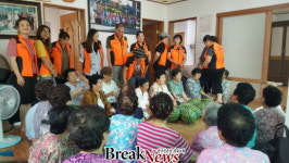 영광군 법성 의용소방대 경로당에 수박나눔 행사