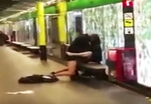 “보던지 말던지” 공공장소 성관계 즐기는 젊은 커플