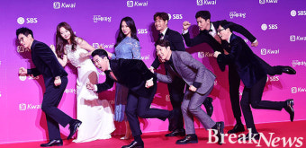 ‘런닝맨’, ‘2017 SBS 연예대상’ 글로벌 스타상..“기적처럼 이 자리에 섰다”