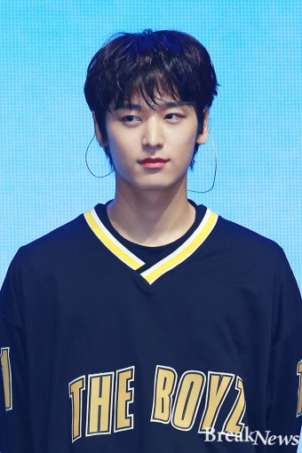 ‘기디 업’ 컴백 더보이즈 주연, “동방신기 조언에 감동..어릴 적부터 동경”