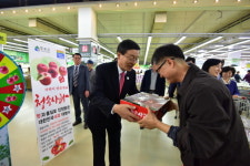 청송군, 서울시민에 청송사과 홍보.판촉행사 펼쳐
