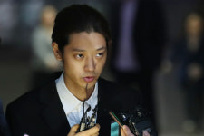 ‘1박 2일’, 정준영 논란에 결국 무기한 방송·제작 중단 “무거운 책임감 느껴”