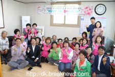 영덕 사회보장협의체, 홀몸어르신 카네이션 달아드려