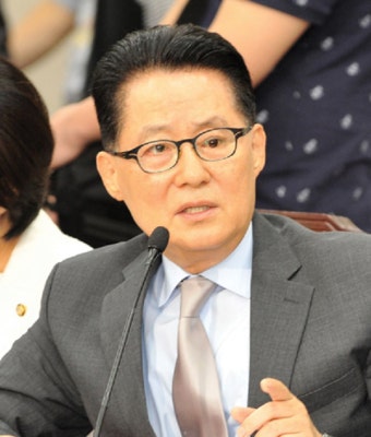 박지원 의원 “문재인 대통령, 조국 오늘 법무장관 임명할 것”