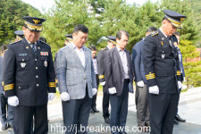 조용식 전북경찰청장, 지리산 충혼탑 참배