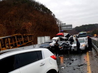 경남 합천 국도서 차량 41대 연쇄 추돌 사고...블랙아이스 현상 추정