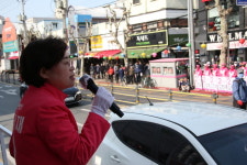 통합당 포항북 김정재, 사전투표 앞두고 죽도시장 집중 유세