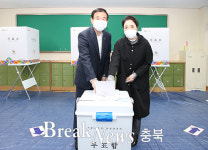 조길형 충주시장, 소중한 한 표 행사 선거관계자 격려