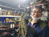 서울 합정동 전철역 8번출구 앞…구두수선 30년 ‘문정규 장인’