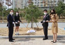 김병우 충청북도교육감, 식목일 기념 서전중학교 식수 행사 참석