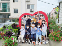 충주시 용산동, 상가 도로변 향기 품은 꽃거리로 변신!