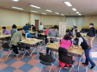 영동군지역사회보장협의체, 청각장애인과 목공예 체험 진행