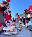 강릉시, 크리스마스 강릉 로컬푸드 마켓 성료