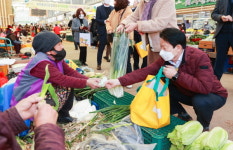 성주군, 전통시장 찾아 민생현장 소통