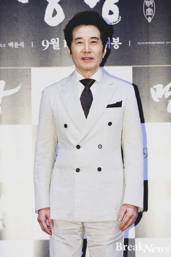 백윤식 공식입장, 전 연인 에세이 출간에 “엄중한 법적 조치 검토 예정”