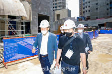 이재준 수원특례시장 당선인  쌍용 더 플래티넘 오목천역 현장 점검 동행