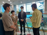 김일중 경기도의원 신체장애인복지회 작품 전시회 방문 격려