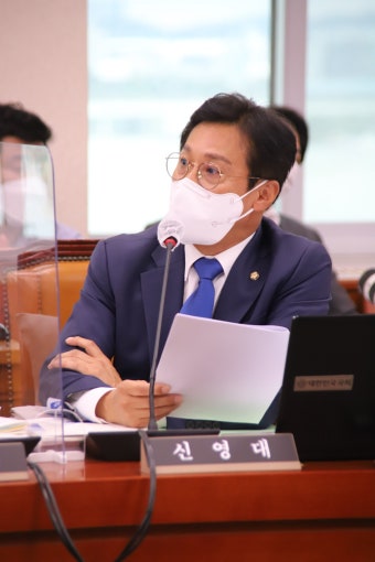 신영대 의원 “전통시장 10개 점포 중 4곳 온누리상품권 사용 불가”