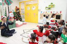 조길형 충주시장, 시청 직장어린이집 성탄절 맞이 방문