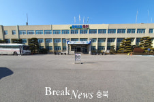 옥천군보건소, 취약노년층 무릎 인공관절·안질환 수술비 지원