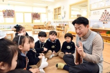 [포토]김동근 의정부시장, 시청 어린이집 방문...아이들과 자유로운 소통