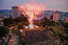 ‘2023 유성온천문화축제’역대 최대 관객 몰려....