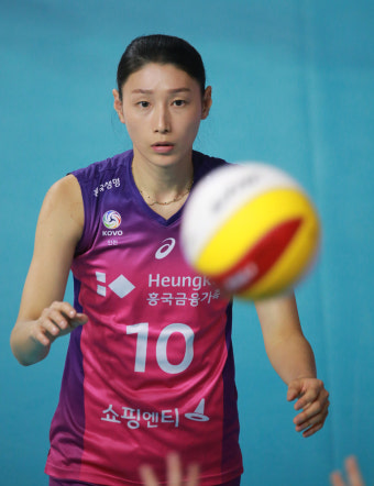 김연경, 최초 대규모 팬미팅.. 2천명 '1분 매진' 단상