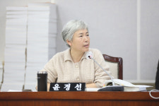 윤경선 수원특례시의원,  “여성 이동 노동자 쉼터 지정 및 노인생활지원사 심리치유 프로그램 시행 요청”