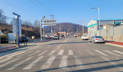 옥천군, 도로 안전성 강화 노후 차선 도색 추진