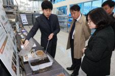 김영환 충북도지사, 농업기술원 AI 과학영농 등 주요 업무 점검