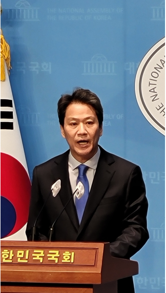 임종석 전 대통령 비서실장, 공천배제 재고 요청 