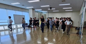 시흥도시공사, 건강걷기 등 시니어모델워킹 무료 특강