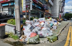 창원 상남상업지역 재활용품 산더미 몸살