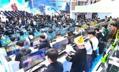 지스타 2024 개막...BTC.BTB 총 3천359개 부스, 역대 최대 규모