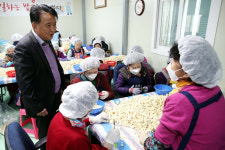 김영환 충북도지사, ‘일하는 밥퍼’사업 현장 목소리 청취