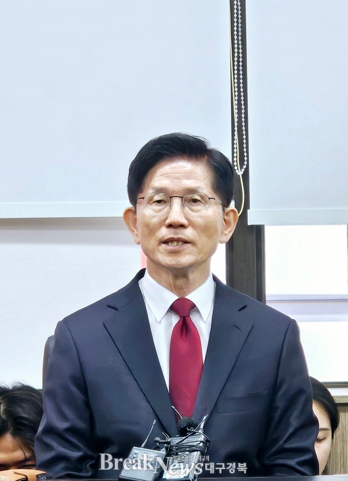 윤석열, 국민의힘 탈당 선언…대선 승리와 자유민주주의 위해 백의종군