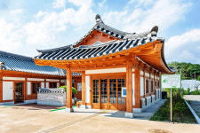 첨단한옥창호, 원목 자동문 출시…단열·내구성 강화