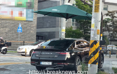 【카메라 고발】인도 위 그늘막 주차