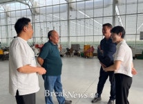 창원특례시, 첨단 기술로 농업 혁신…스마트팜 농가 방문