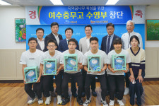 여수충무고 수영부 창단…파리올림픽 국가대표 김민섭 선수 모교
