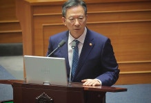 정성호 법무장관, 삼청교육대 피해 국가배상소송 '상소 포기' 결정
