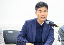 이원택 의원 전북도당위원장 사직