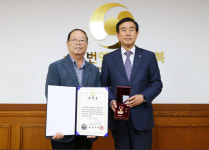 충주시, 故 이남규 상병 6.25참전유공자 유족 화랑무공훈장 전수