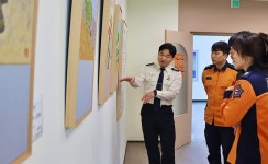 일산소방서, 소방관 화가 양용철 소방교 전시회 개최 '현장의 목소리를 그림에 담다'