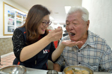 KT IS, 노인의 날 맞이 무료급식 봉사활동 진행