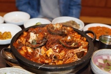 부산 어린이대공원 인근 초읍맛집 돌쇠본가, 전복갈비찜 비롯한 건강 한정식 제공