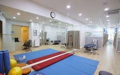 현대인에게 흔하게 발생하는 척추측만증