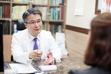잦은 술자리로 인한 입냄새·구취…건강 적신호