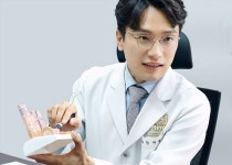 누구에게나 생길 수 있는 뾰루지, 두피에 나타났다면 지루성두피염 주의해야