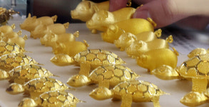 순금 한 돈 65만원 넘어…금값 최고치 경신